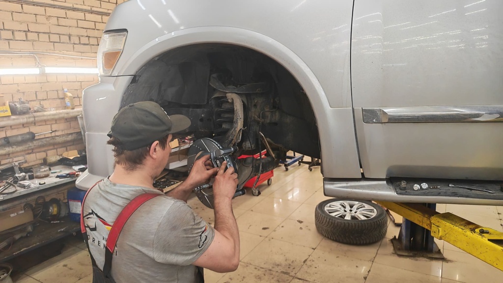 AutoBlogQX56_18.jpg