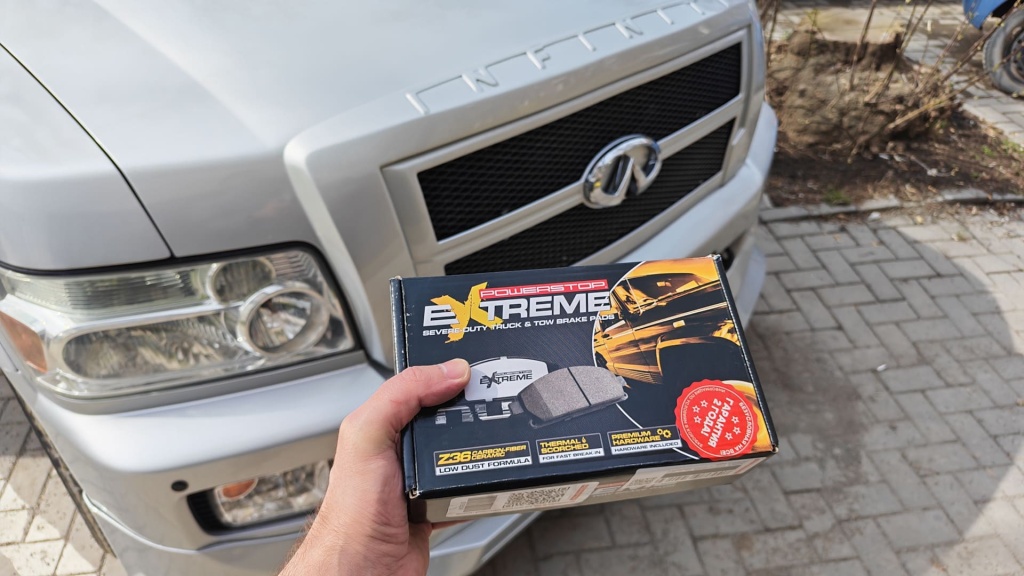 AutoBlogQX56_35.jpg