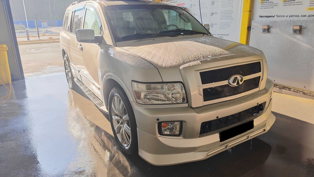 AutoBlogQX56_27.jpg